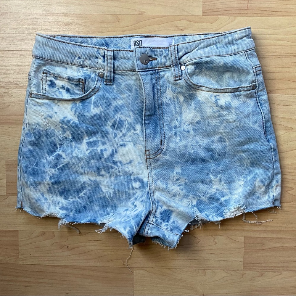 Gently used Distressed high rise shorts